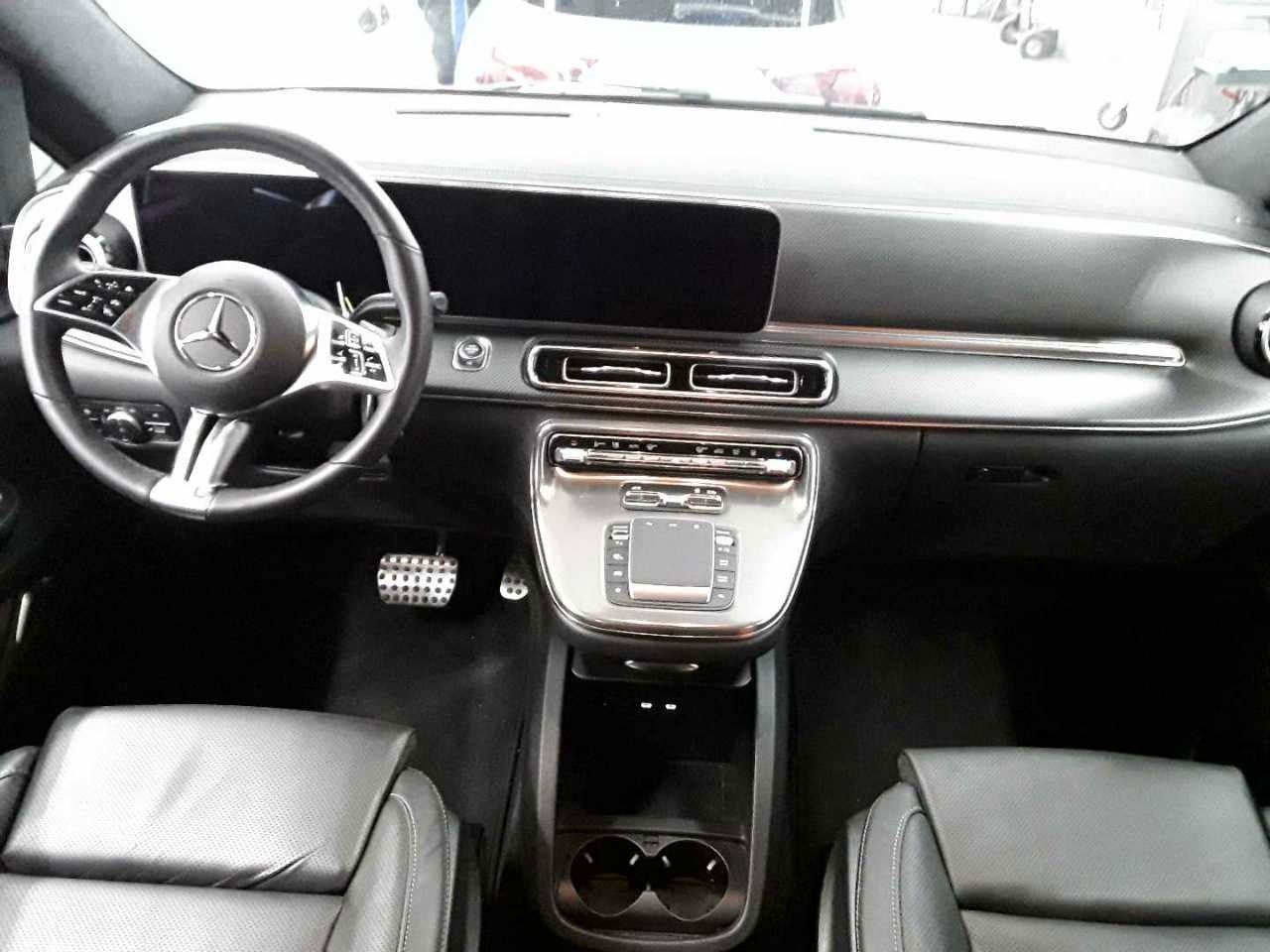 Fahrzeugabbildung Mercedes-Benz V 300 d 4MATIC EXCLUSIVE AMG Panorama AHK2,5to