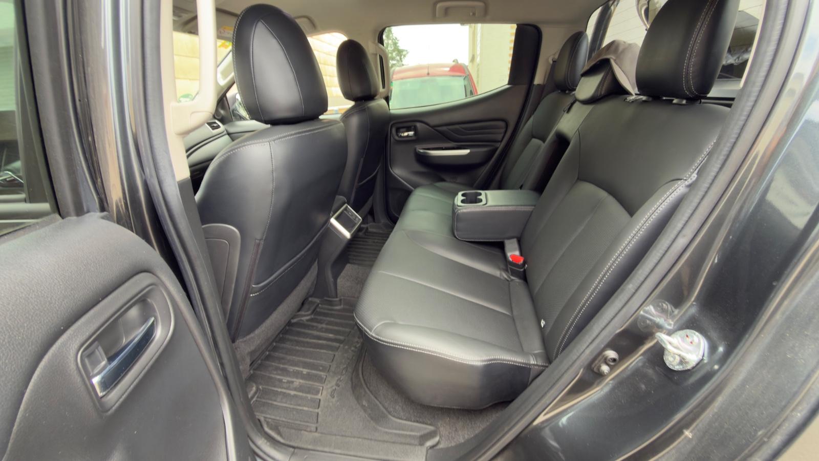 Mitsubishi L200 Vollaustattung Leder Top Navi