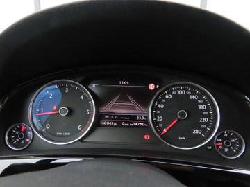 Volkswagen Touareg - 12