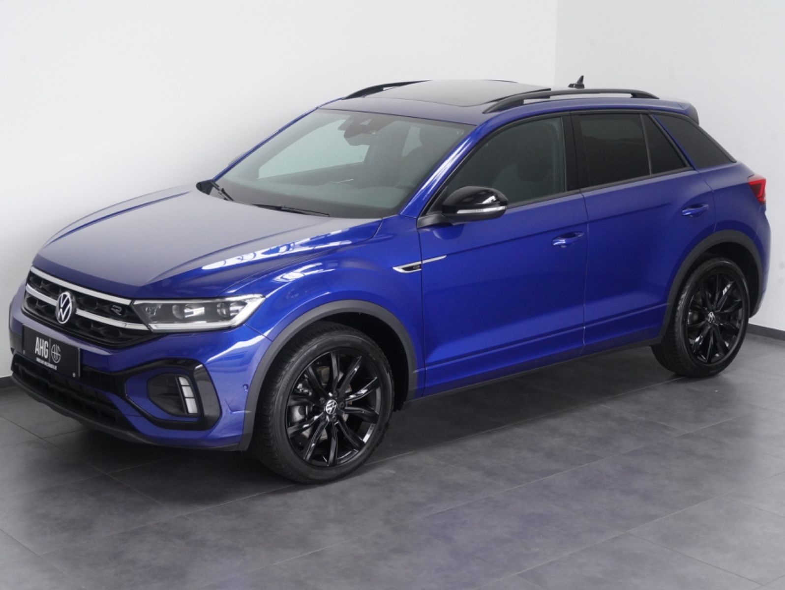 Fahrzeugabbildung Volkswagen T-Roc 2.0 TSI DSG 4Motion R-Line BLACKSTYLE PANO