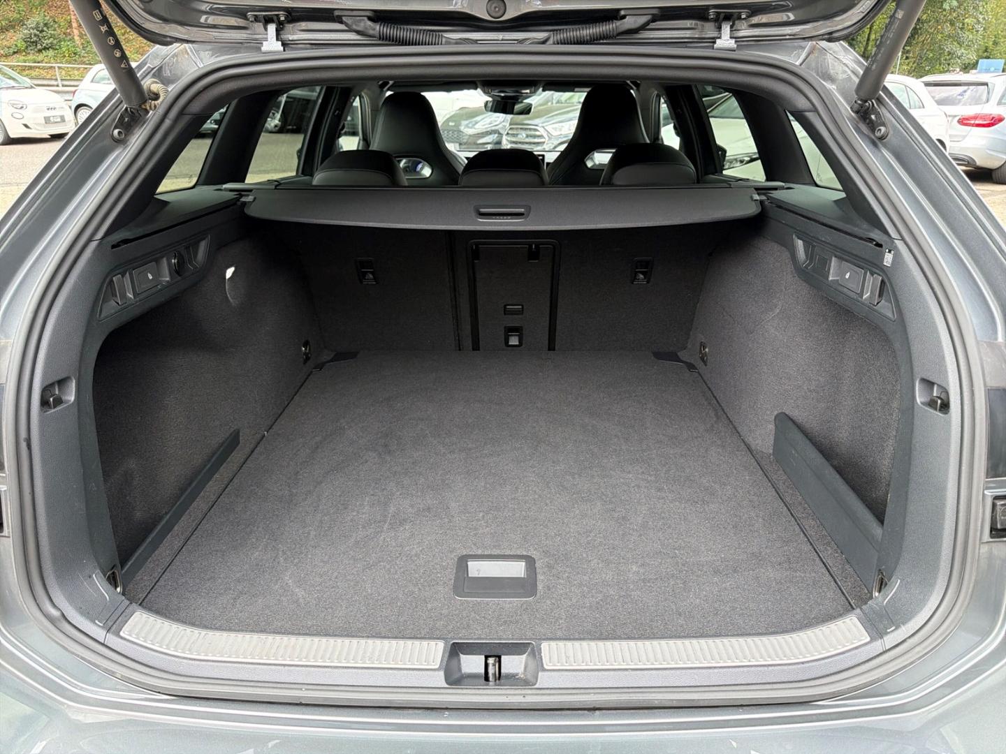 Volkswagen Passat 2.0 TDI DSG R-line Matrix ACC Kam, миниатюра 13