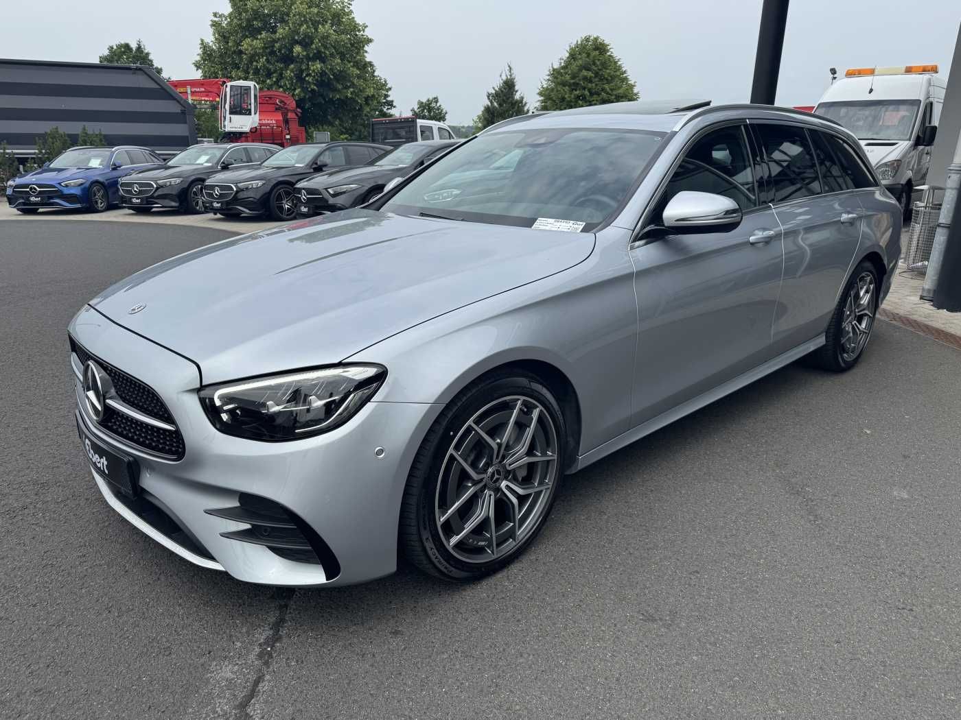 Fahrzeugabbildung Mercedes-Benz E 220d T AMG+AHK+ESD+RKamera+TotW+ Ambiente