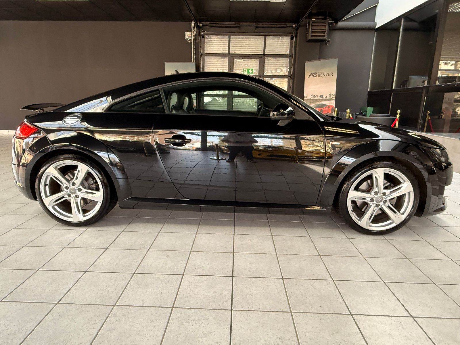 Fahrzeugabbildung Audi 2.0 TFSI quattro/S-LINE/AUTOMATIK/RS-SITZE/LED