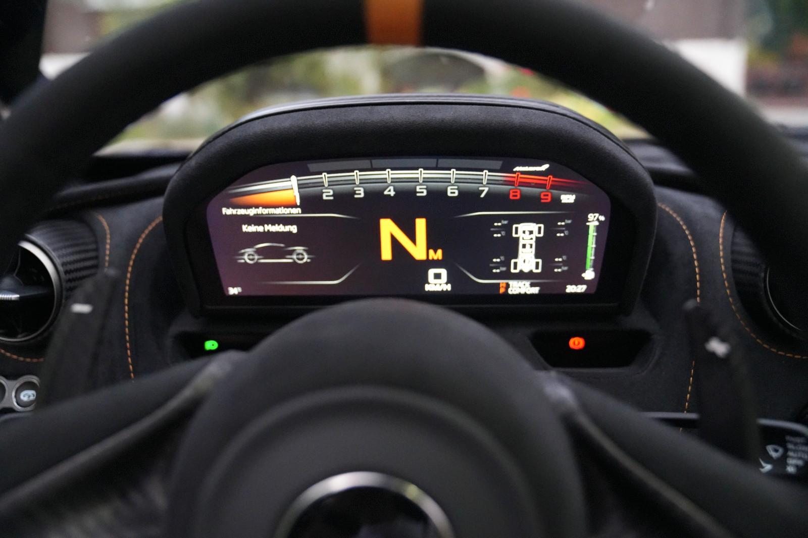 McLaren 765LT  One of One MSO Clubsport Garantie 1 Hand