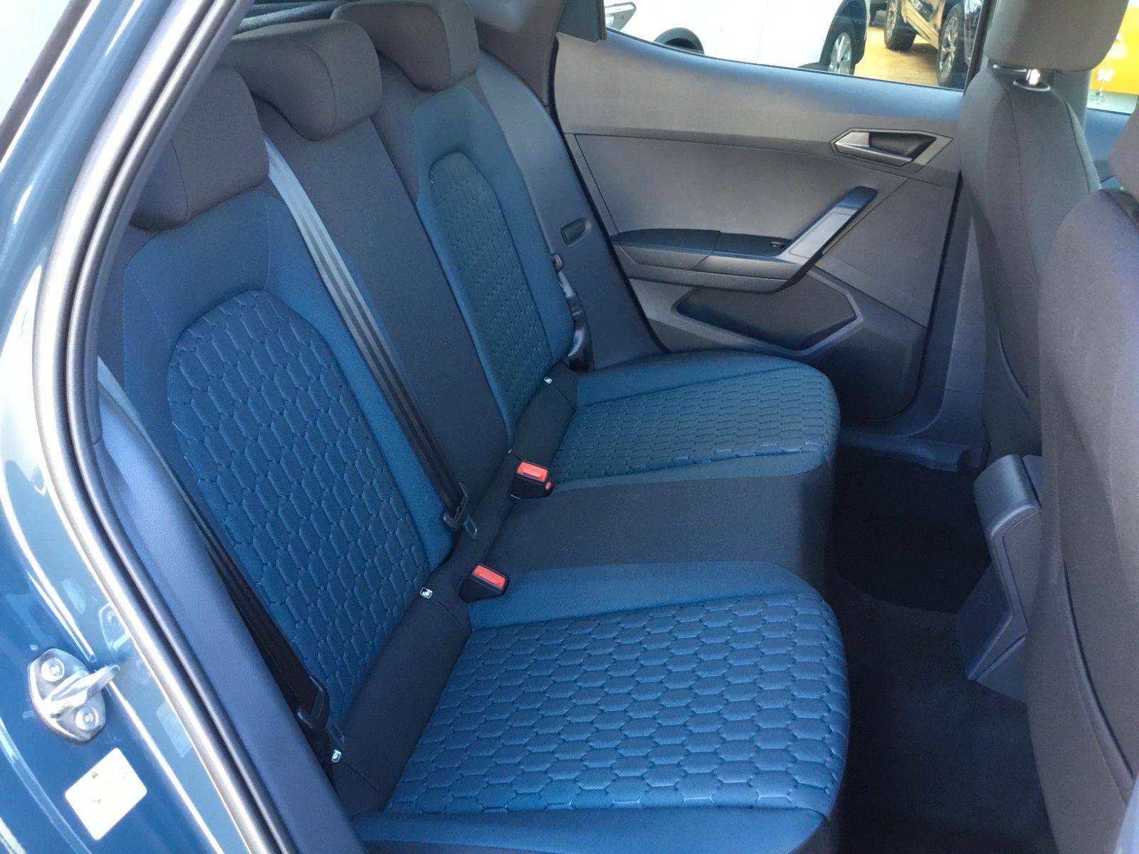 Fahrzeugabbildung SEAT Arona 1.0 TSI Style DSG+AHK+ACC+Navi+Kamera
