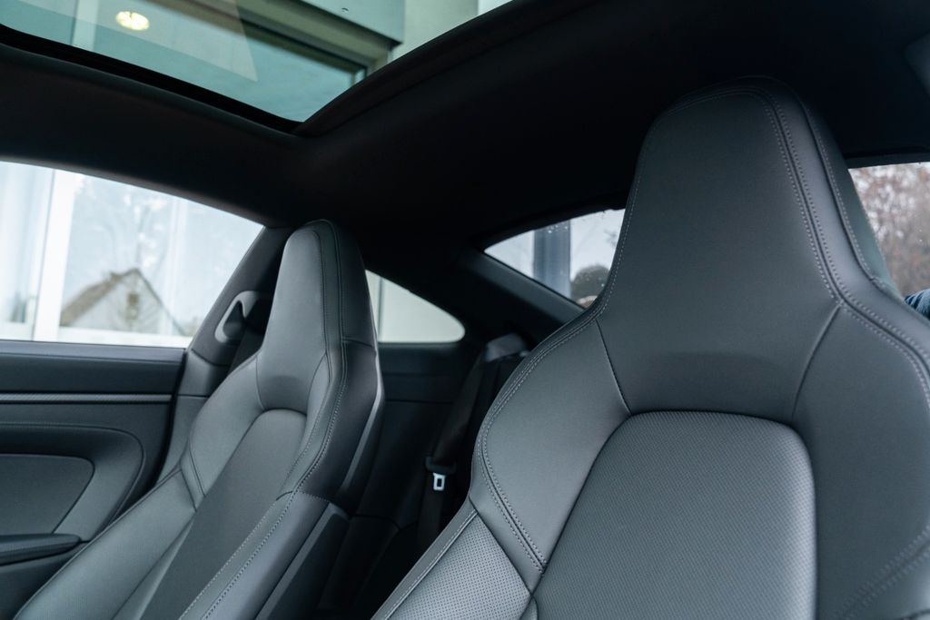 ANDERE Techart T Sport R/ SCHALTER/ 505 PS/ MATT CARBON ANDERE Techart T Sport R/ SCHALTER/ 505 PS/ MATT CARBON