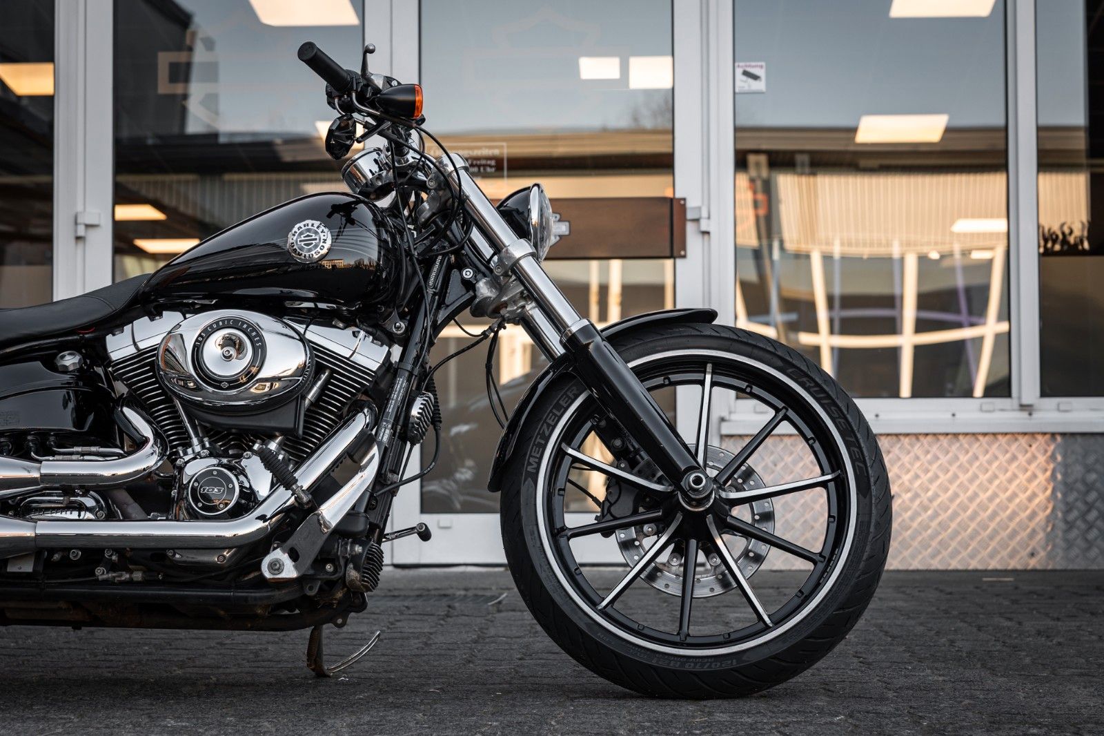Fahrzeugabbildung Harley-Davidson Breakout 103 FXSB- Kesstech -