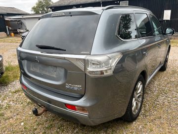Mitsubishi Outlander - 8