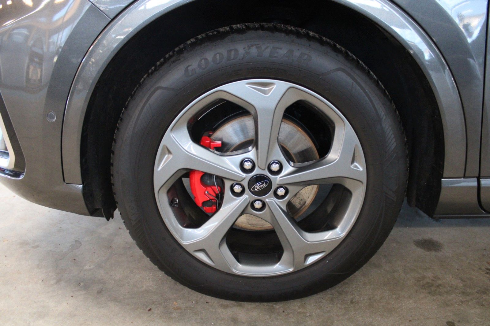 Fahrzeugabbildung Ford Kuga ST-Line X Automatik Facelift AHK Matrix LED