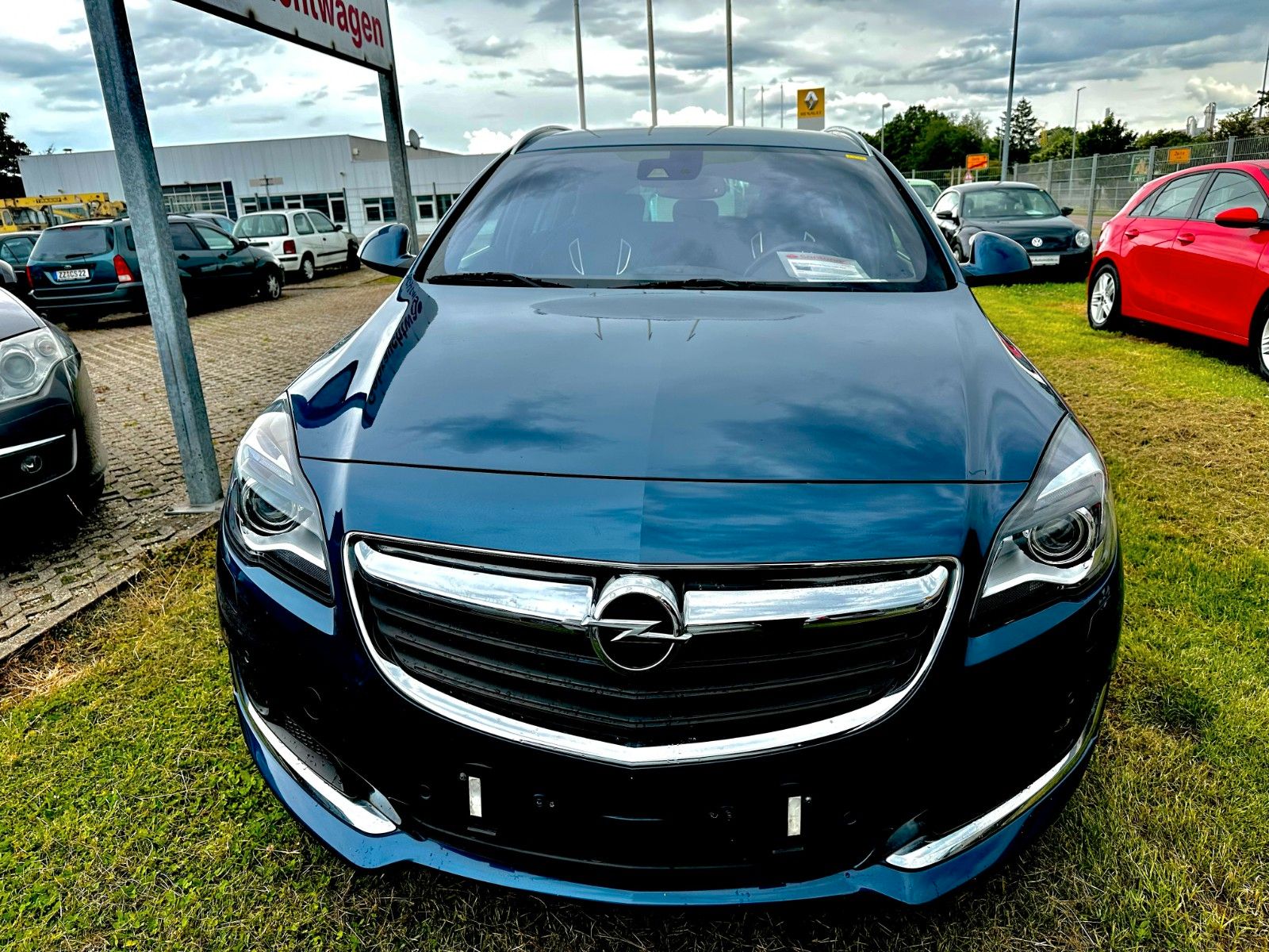 Fahrzeugabbildung Opel Insignia A Sports Tourer Leder Navi Sitzh.,Klima