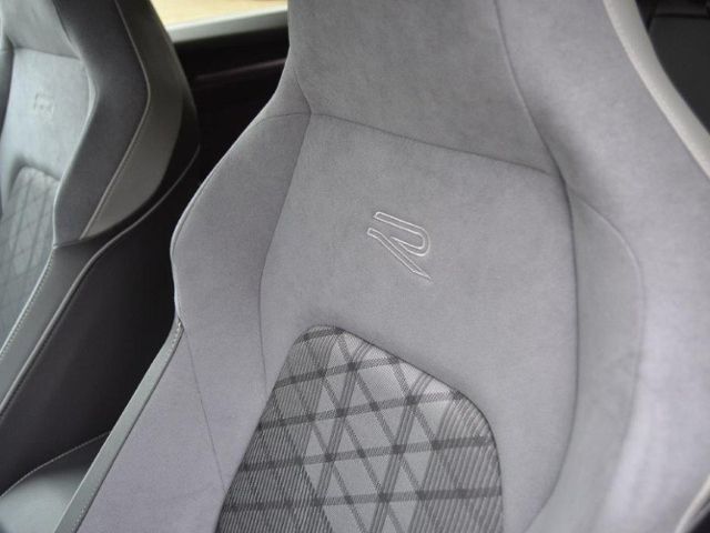 Golf VIII Variant 1.5 TSI R-Line AHK/LED/17-ZOLL