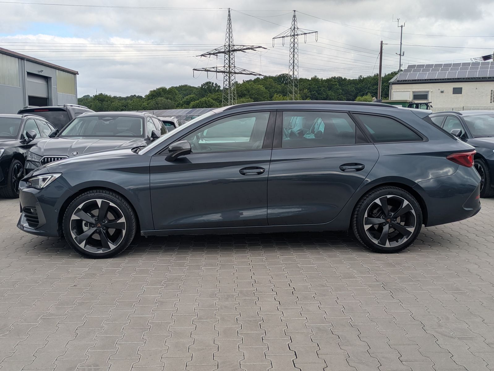 Fahrzeugabbildung CUPRA Leon 1.5 eTSI DSG MATRIX-LED*ACC*APP*KAMERA*18"