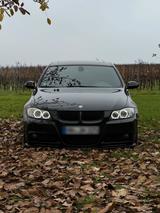 BMW E90 325i M-Paket - BMW 325: 325i E90