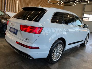 Audi Q7 3.0 TDI quattro *7SITZER*2.HAND*BI-XENON*AHK*