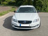 Volvo V70 D4 Linje Svart Standheiz.+AHK+ACC+Licht - gebrauchte Volvo V70 aus dem Jahr 2016