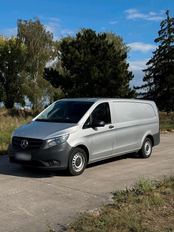 Image of Mercedes-Benz Vito