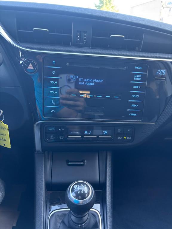 Toyota Auris Touring Sports