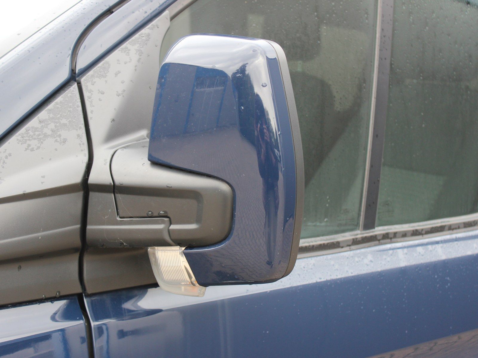 Fahrzeugabbildung Ford Transit Custom 320 L2 Trend 2,0 TDCi