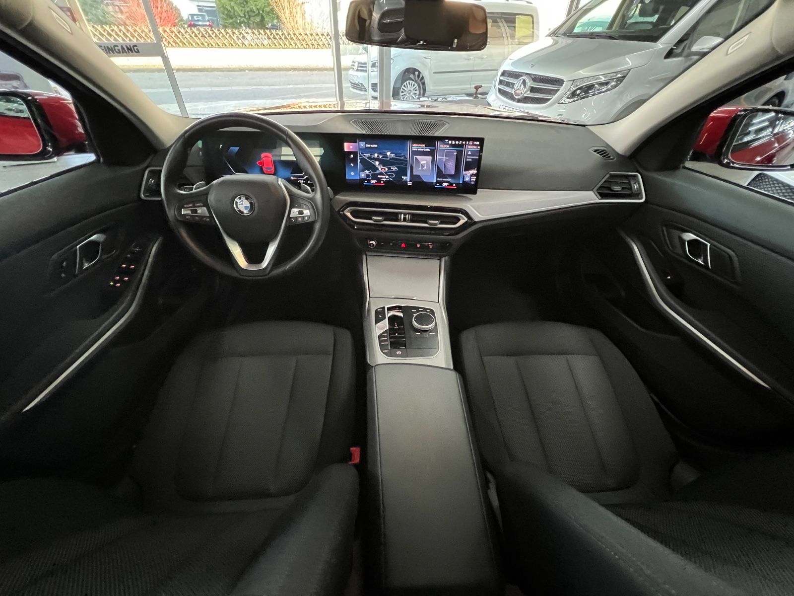 BMW 318 d Touring Facelift+Curved+Assistant+Panroama foto 14