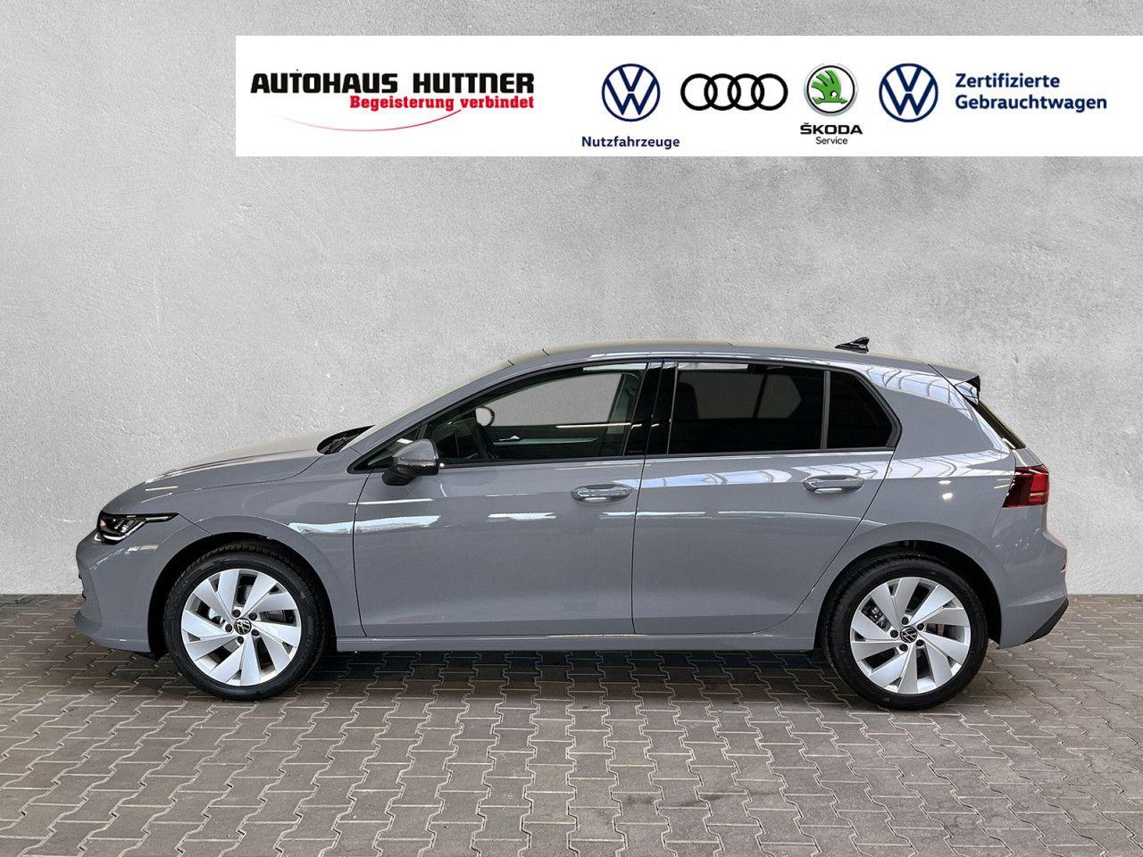 Volkswagen Golf 8 LIFE 1.5 TSI ACC PDC SITZHEIZUNG