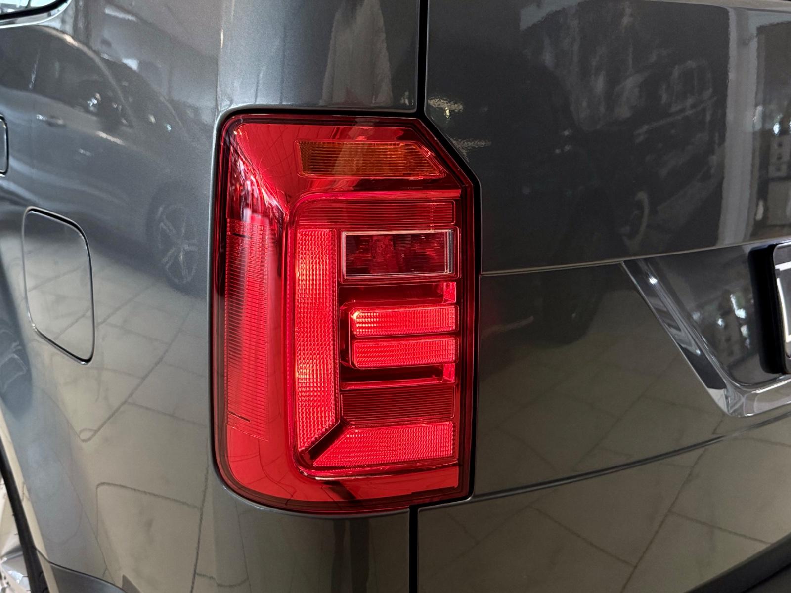 Volkswagen Caddy MAXI 2.0 TDI AUT 7-SITZE AHK STANDHZG NAVI, миниатюра 8