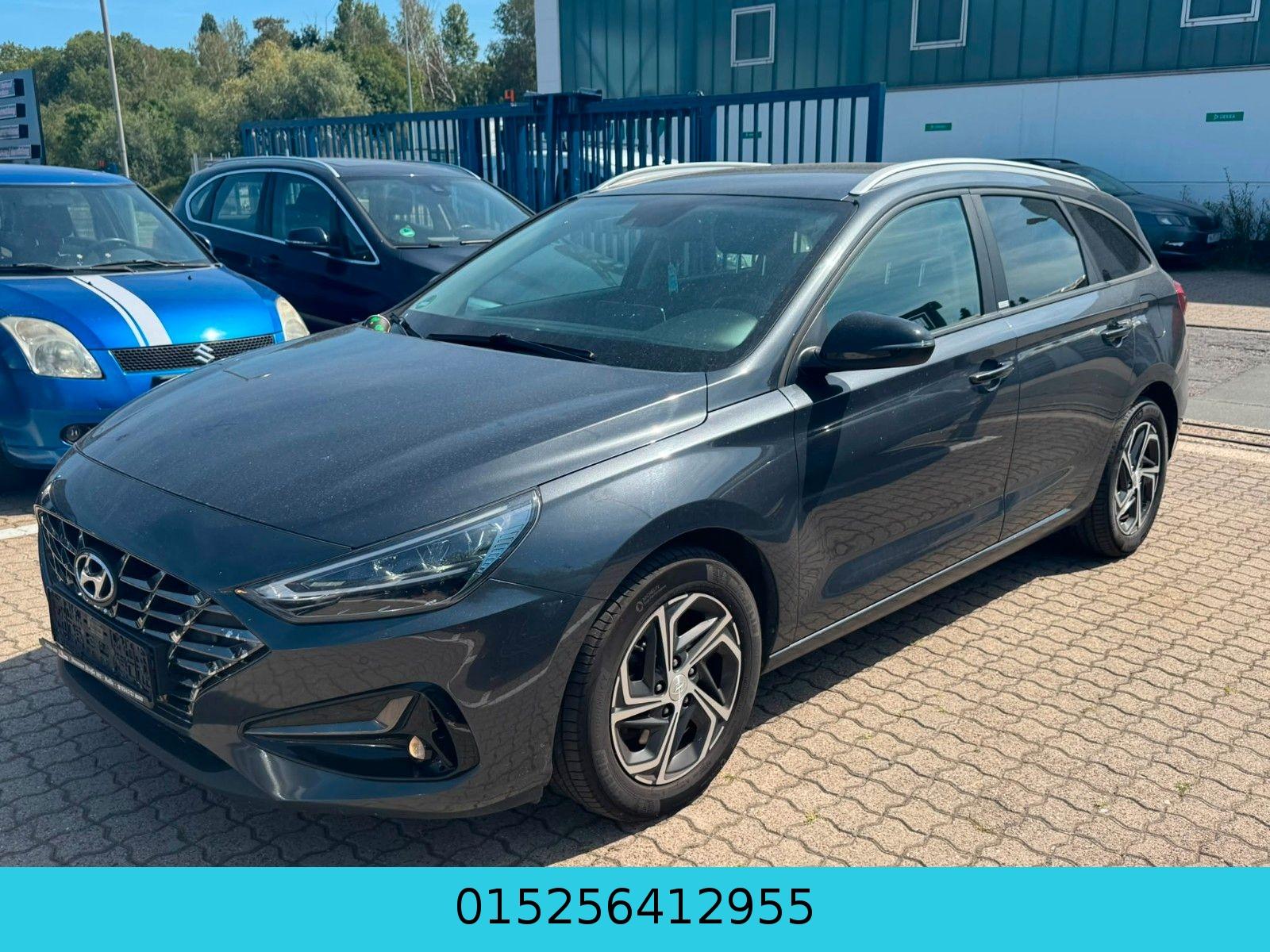 Hyundai i30 Automatik - 1.6 Diesel - Kamera TÜV 08/27