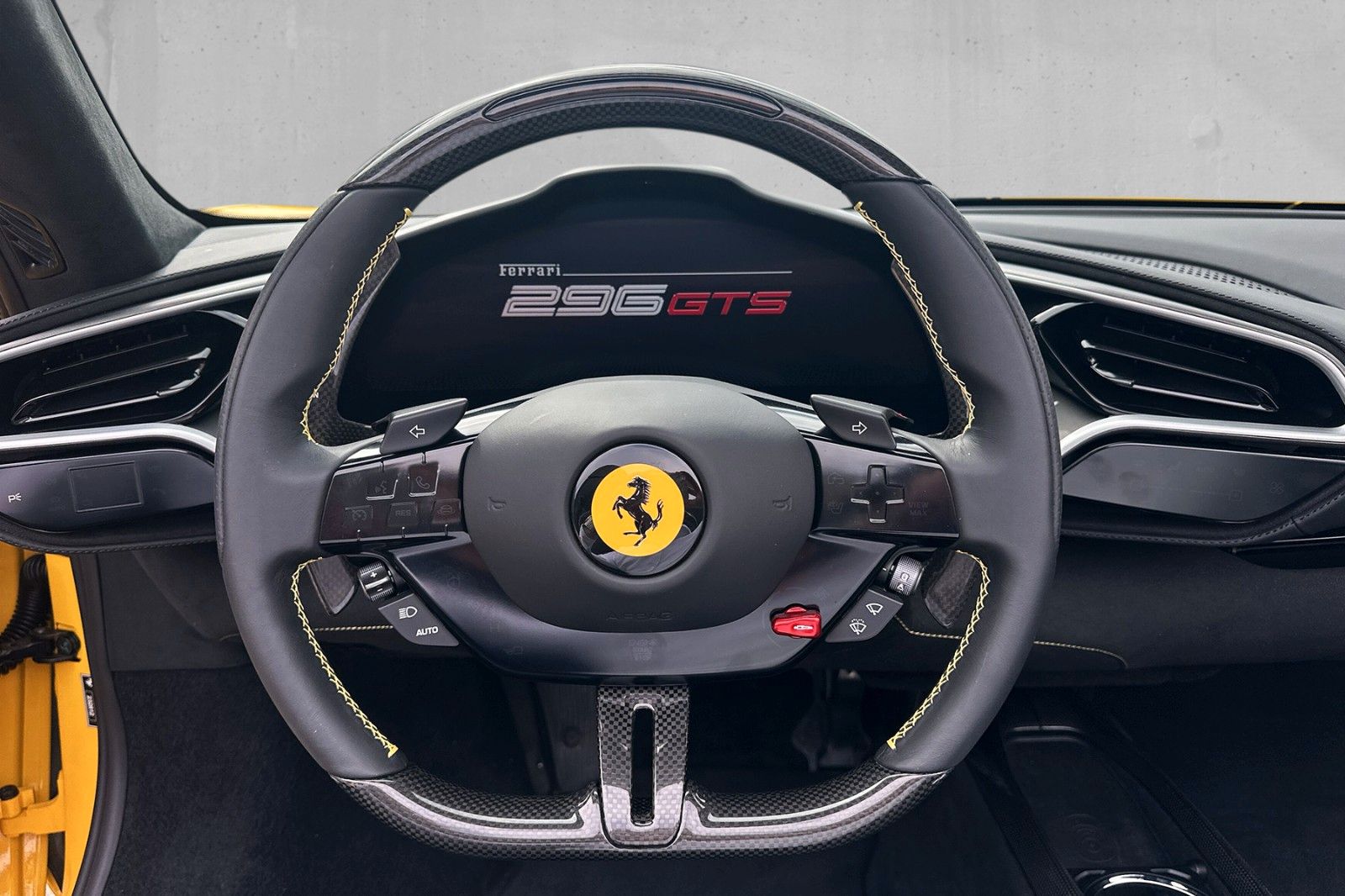 Fahrzeugabbildung Ferrari 296 GTS*Lift*Daytona Racing*Carbon