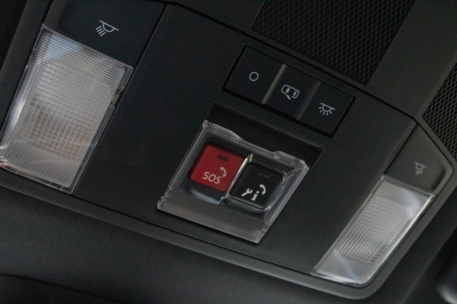 Fahrzeugabbildung Mitsubishi Eclipse Cross Connect 1.5l TB 2WD CVT 1. Hand