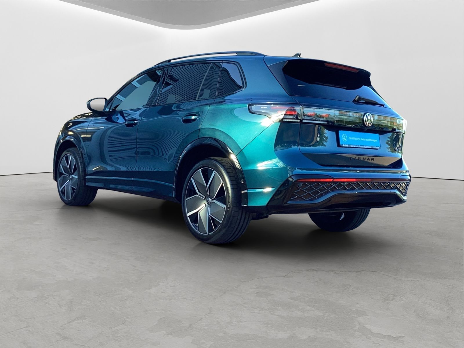 Volkswagen Tiguan 2.0 TSI 4M DSG R-Line IQ.Light ACC HuD St foto 3