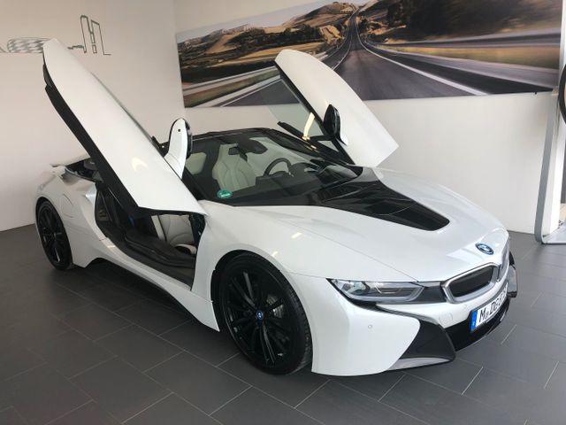 BMW i8 Roadster First Edition 1 of 100 Laserlicht