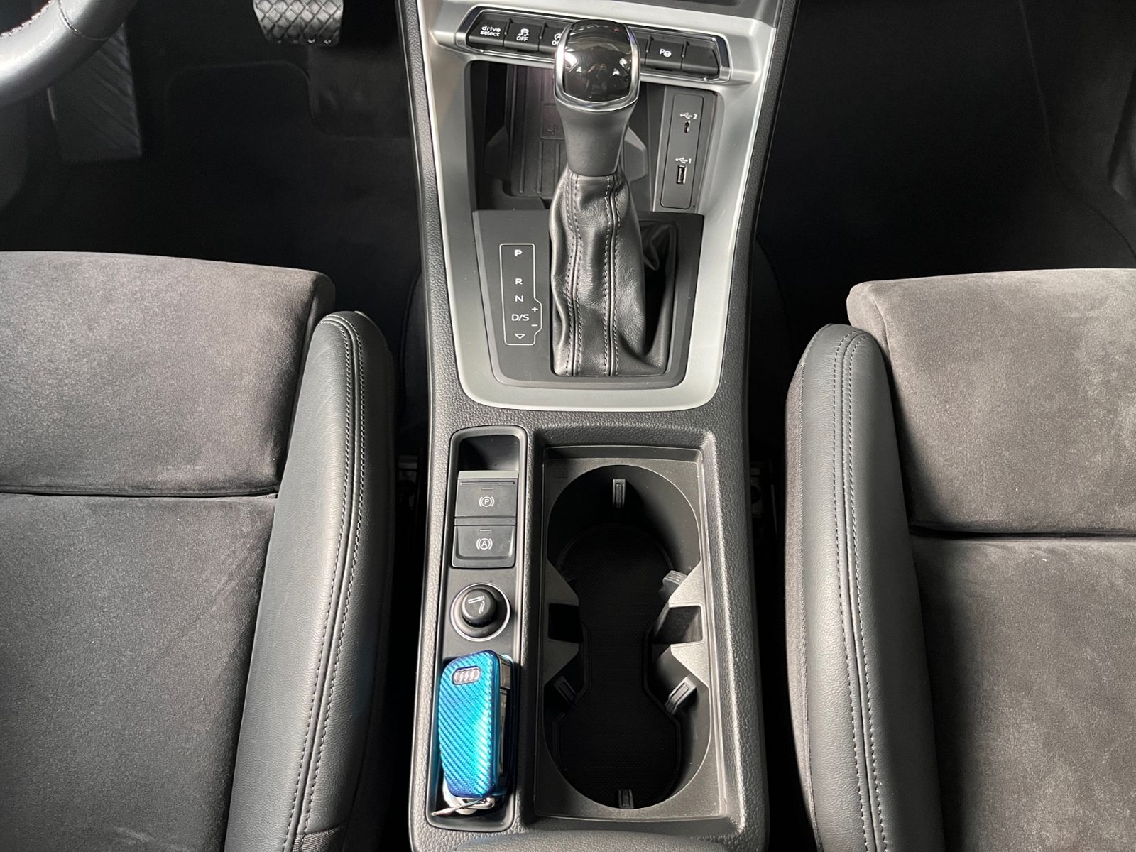 Fahrzeugabbildung Audi Q3 40 TFSI quattro advanced LED NAVI ALU