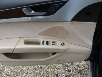 Audi A8 - 11