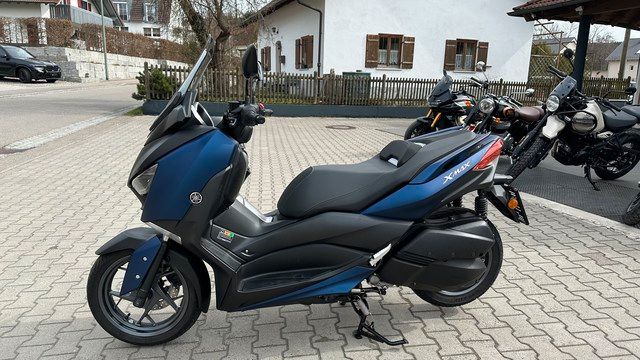 Yamaha X-MAX 300 