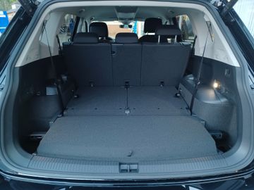 Fahrzeugabbildung Volkswagen Tiguan Allspace 1.5 DSG Navi/LED/ACC/Alu18"/7-S