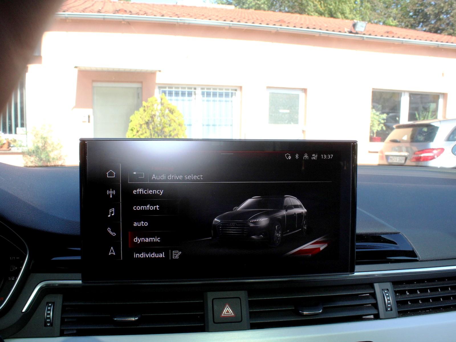 Audi A4 40 TFSI quattro S Line Panorama Kamera B&O WR
