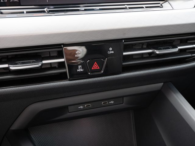 Golf VIII Variant 2.0 TDI Life STANDHZ ACC LED