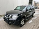 Nissan Pathfinder  3.0 dCi LE Klima Xenon ... - Nissan Pathfinder mit Diesel-Antrieb