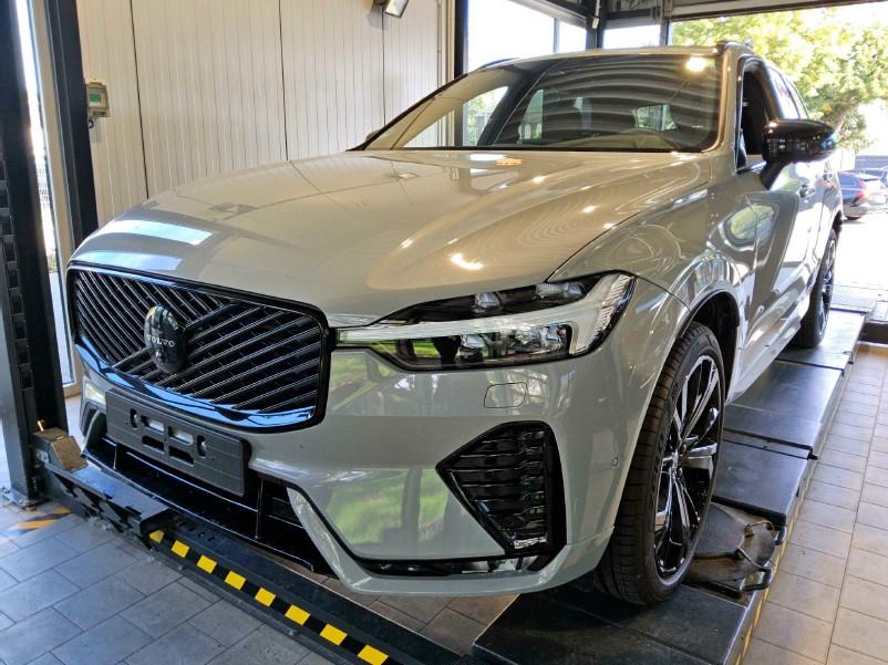 Volvo XC60 B5 AWD Plus Black+360°KAM+LICHTPAK+MEMRY+