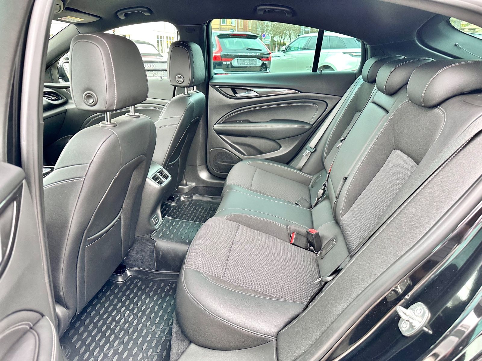 Fahrzeugabbildung Opel INSIGNIA B GRAND SPORT GSI 4x4*MOD.2019*