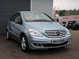 Mercedes-Benz B 170  AUTOMATIK NAVI SITZHEIZUNG HU+KD neu - gebrauchte Mercedes-Benz B 170 aus dem Jahr 2006