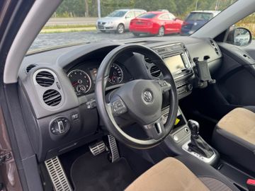 Volkswagen Tiguan - 10