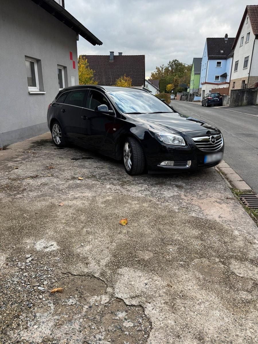 Opel Insignia 2012 — interior