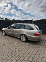Mercedes-Benz E 500 T ELEGANCE Elegance - graue Mercedes-Benz E 500