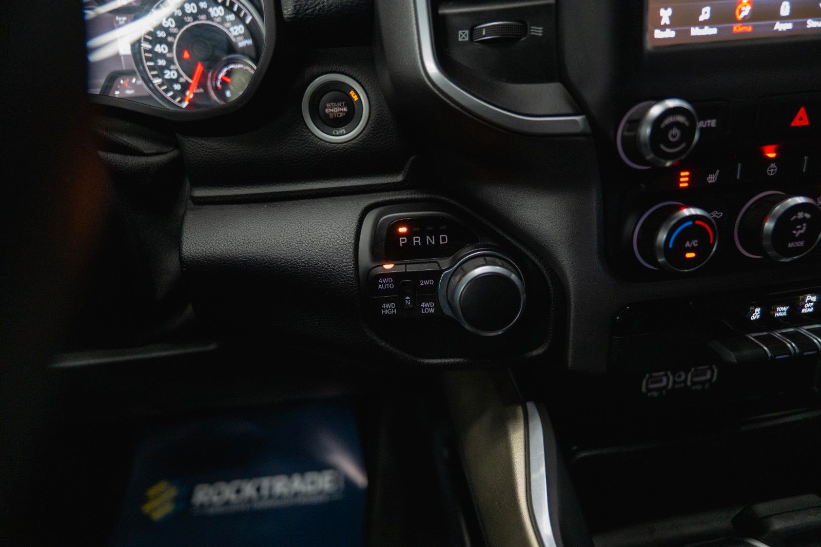 Fahrzeugabbildung Dodge RAM 5.7 V8 HEMI 4x4 OFFROAD Night Limited 19%