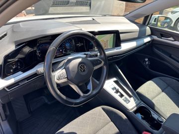Volkswagen Golf - 10