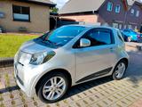 Toyota IQ + 1,33 VVT-i Multidrive Automatik - Toyota IQ von privat