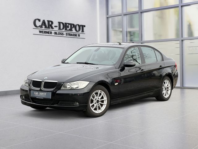 BMW 318 Baureihe 3 Lim. 318i*AUTOMA.*S-DACH*NAVI*SHZ