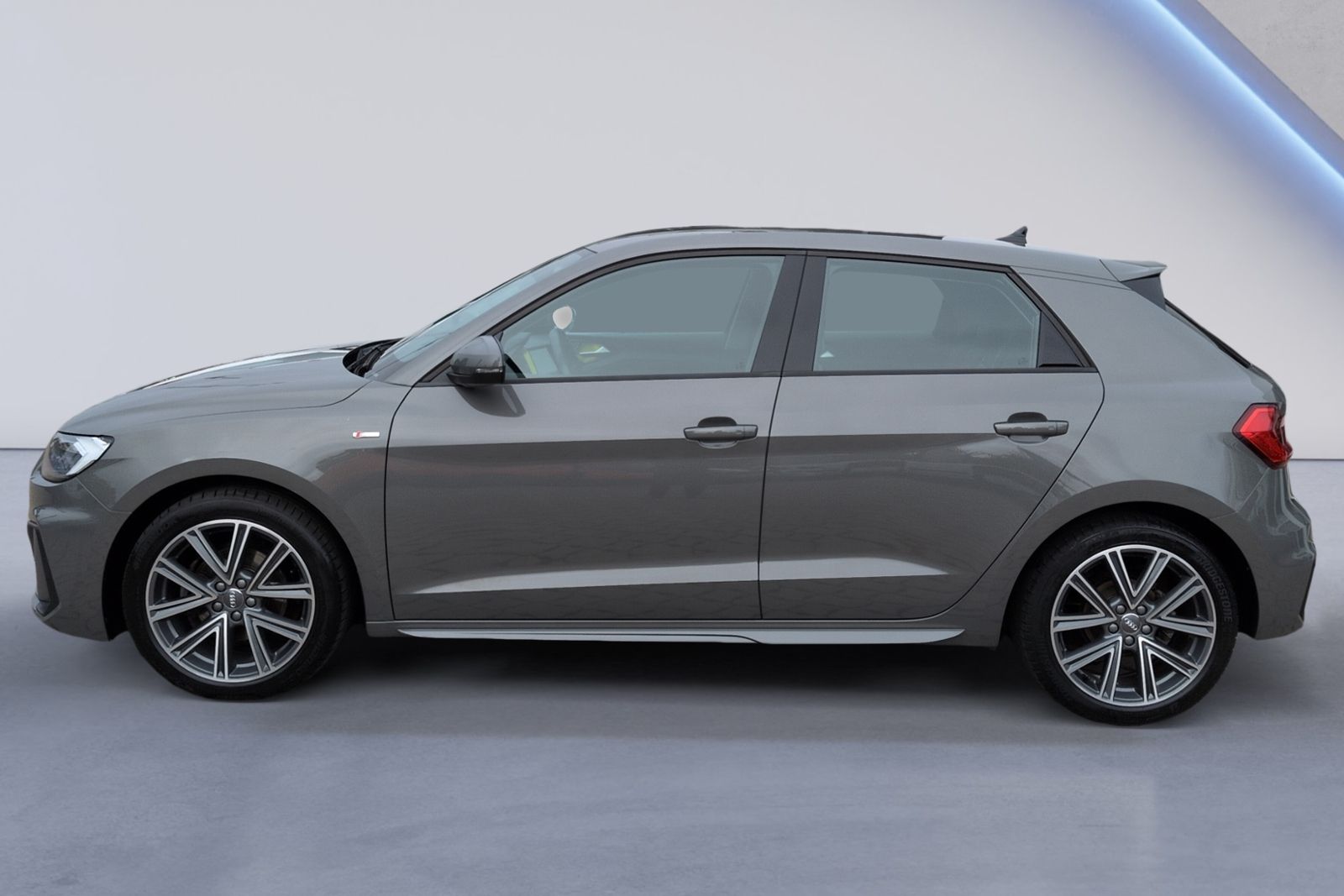 A1 30 TFSI S Line LED+GRA+PDC+SHZ