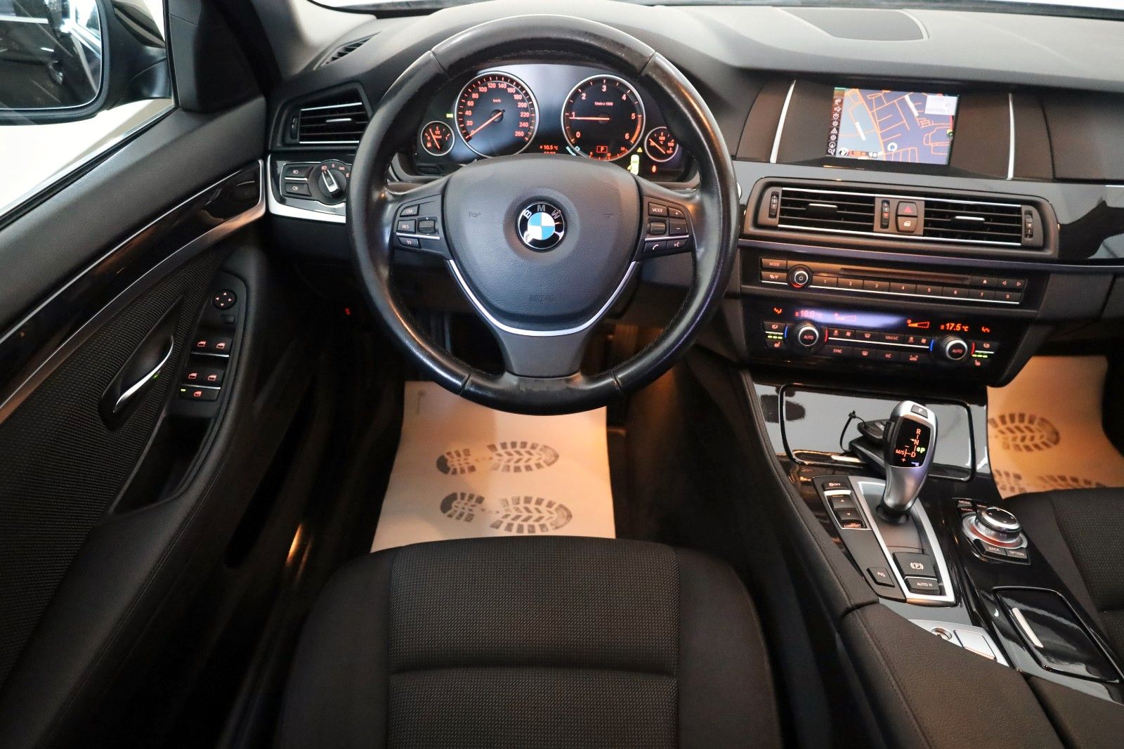 Fahrzeugabbildung BMW 520dA Lim.  Bi-Xenon,SH,PDC,Modellpflege