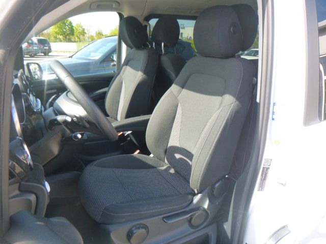 Fahrzeugabbildung Mercedes-Benz V 220 d RISE kompakt >7Sitze/Tisch/AUT/AHK/NAVI<